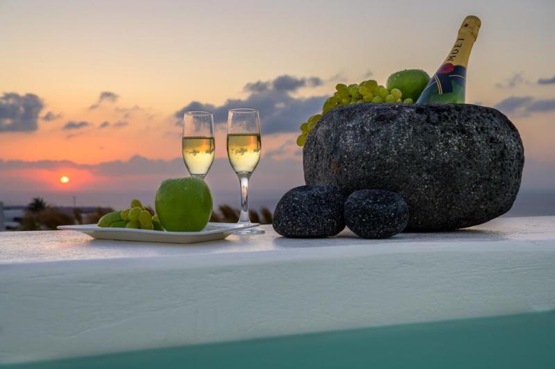 Santolia Art Suites - Oia Santolia Art Suites - Oia